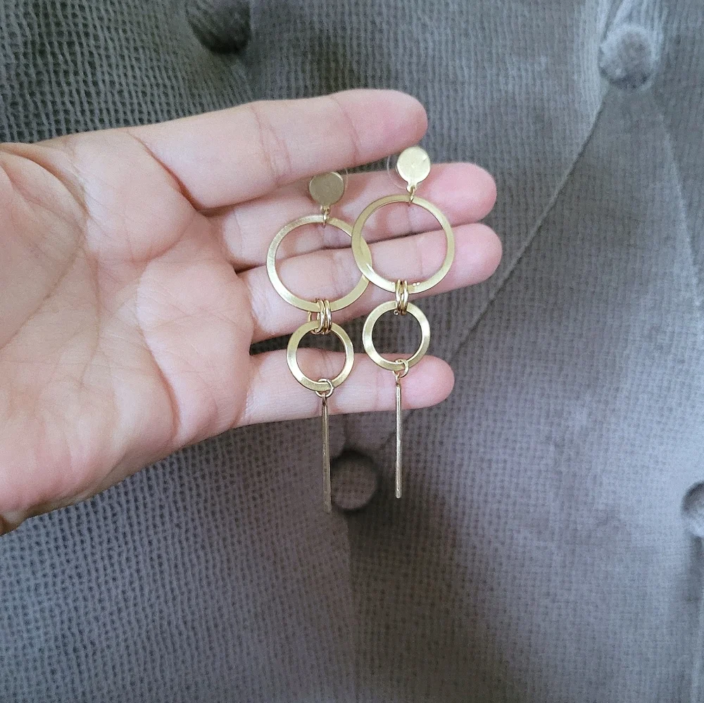 Geometric📐 Brushed🖌️ Gold💛 Dangle Earrings - Picture 3 of 9